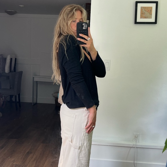 Long sleeve low rise black top - Picture 3 of 3